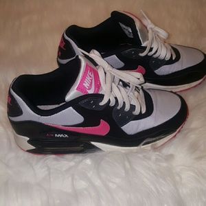 Nike air max size 7y